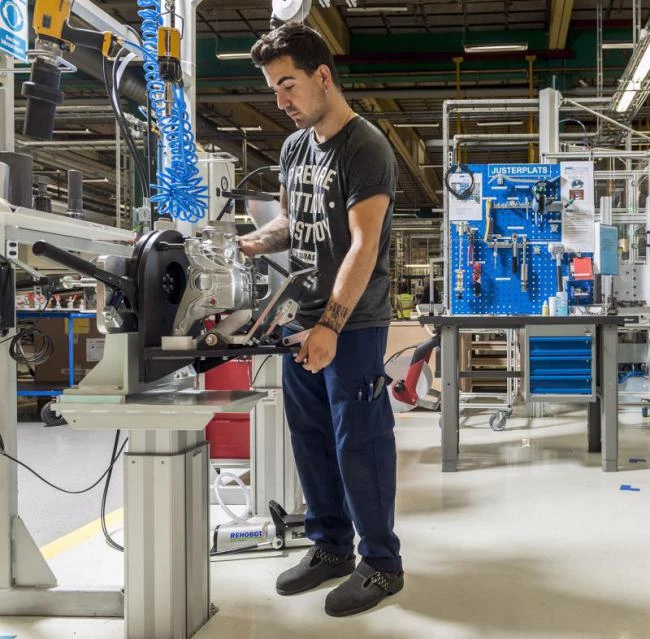 Lyftpelare LP 192 eldrift från 2000 N singelsystem