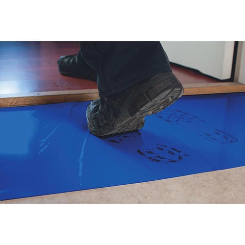 Klibbmatta 66X115cm som visar att smuts fastnar från sko.