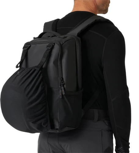 Barcode Ryggsäck 20L i svart där yttre hjälmfack används.
